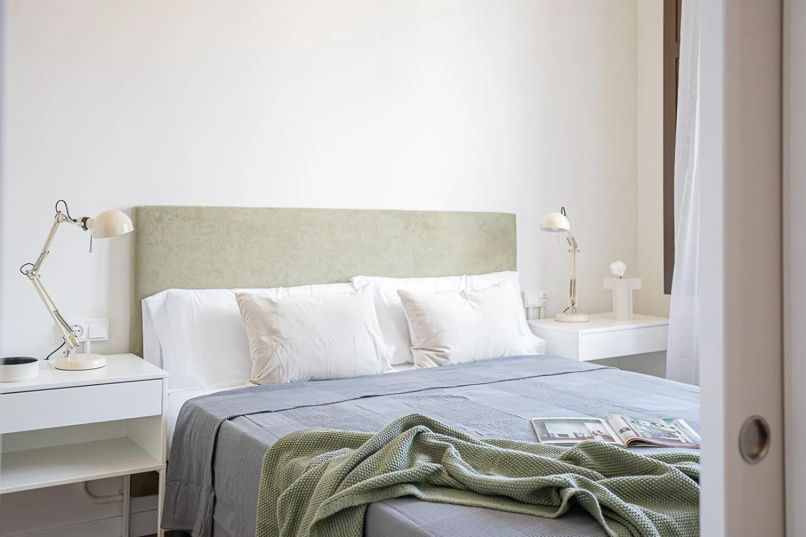 Modern 1 Bedroom Apartments Near Drassanes Barcelona 0*,  Spain