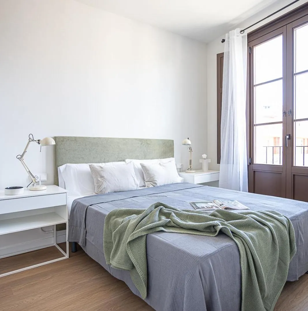 Modern 1 Bedroom Apartments Near Drassanes Barcelona