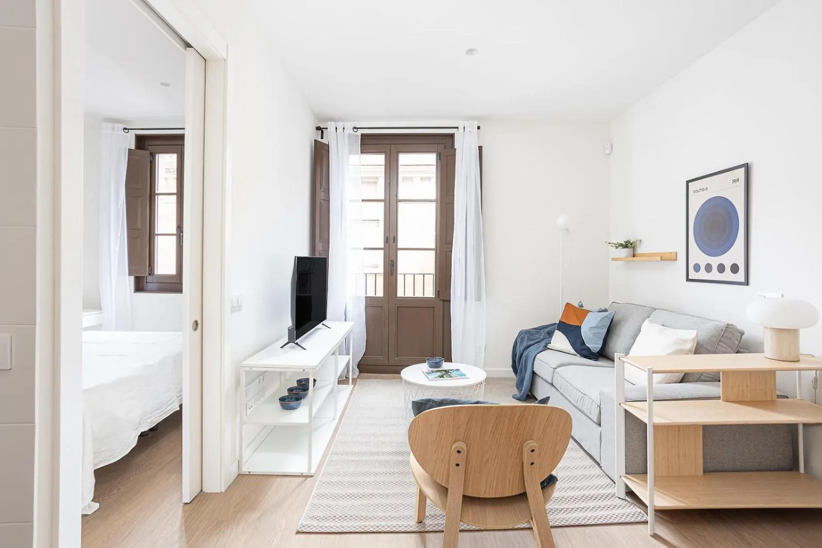 Modern 1 Bedroom Apartments Near Drassanes Barcelona Spain