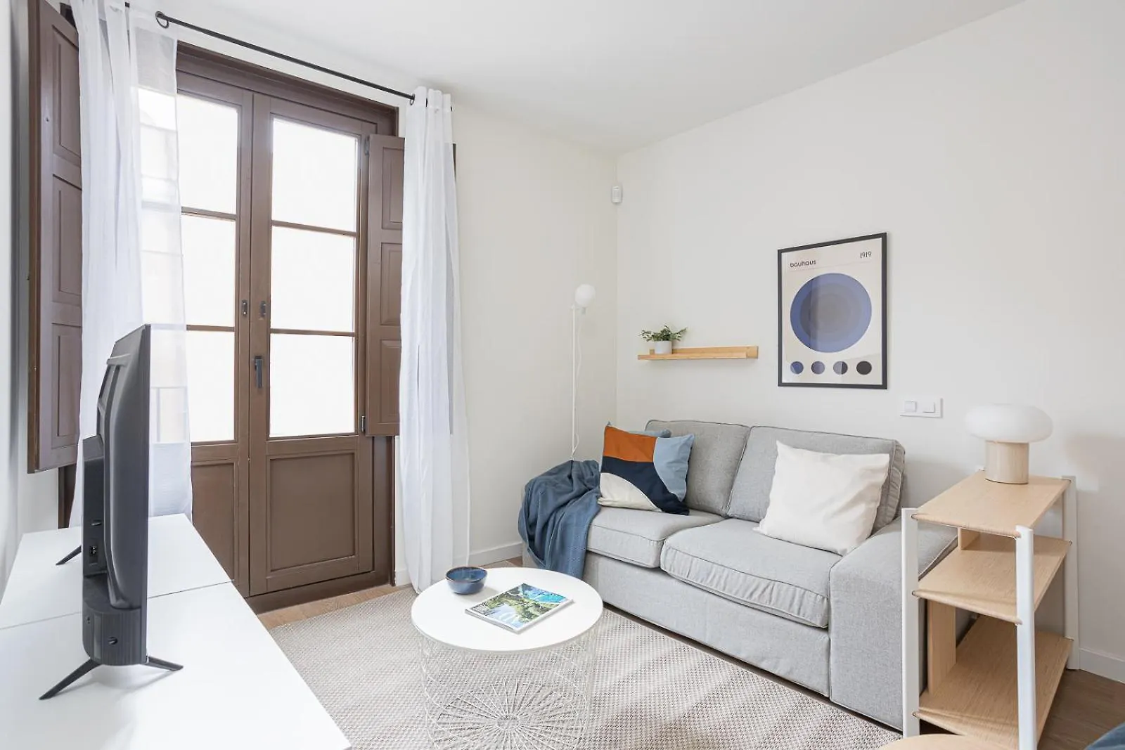 Modern 1 Bedroom Apartments Near Drassanes Barcelona