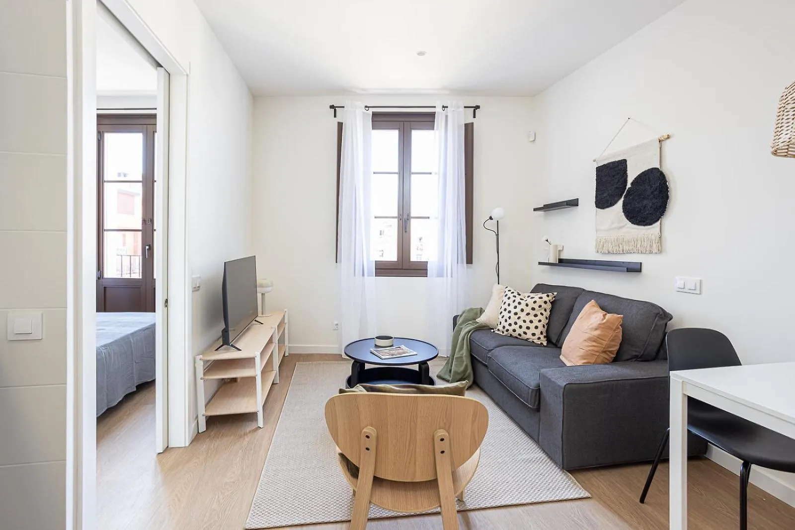 Modern 1 Bedroom Apartments Near Drassanes Barcelona