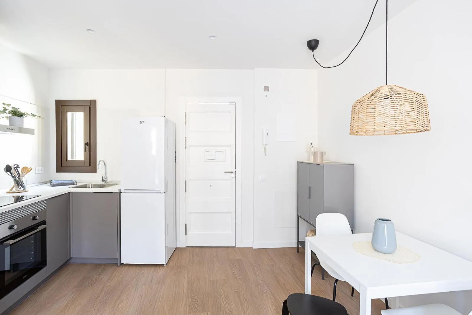 Modern 1 Bedroom Apartments Near Drassanes Barcelona 0*,