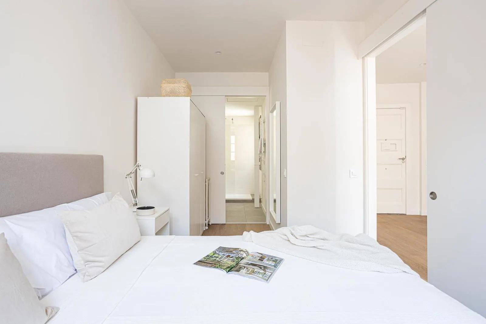 Modern 1 Bedroom Apartments Near Drassanes Barcelona
